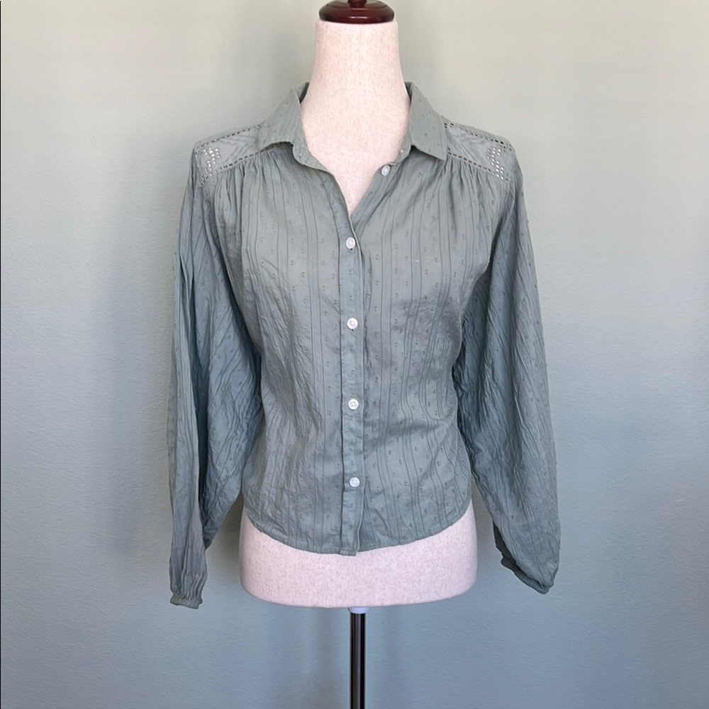 American Eagle - Women's Green Button-Up Top
